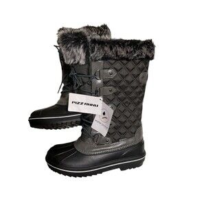 Pizz Annu Snow/Winter Boots Size 8 NWT Black
